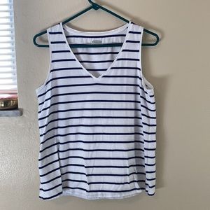 Women’s Old Navy sleeveless top size medium